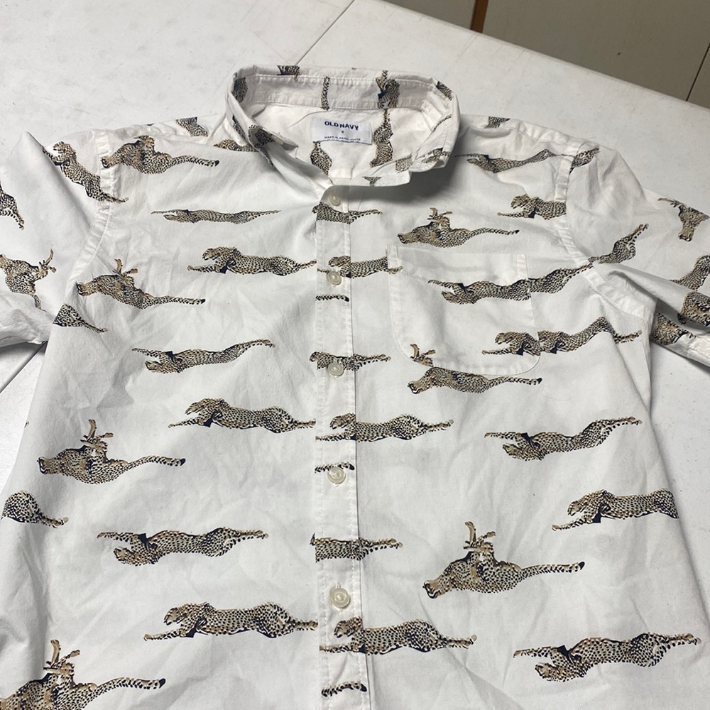 Old Navy Men's S Short Sleeve Jaguar Button Shirt